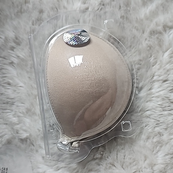 NWT Backless Strapless Bra - Picture 4 of 4